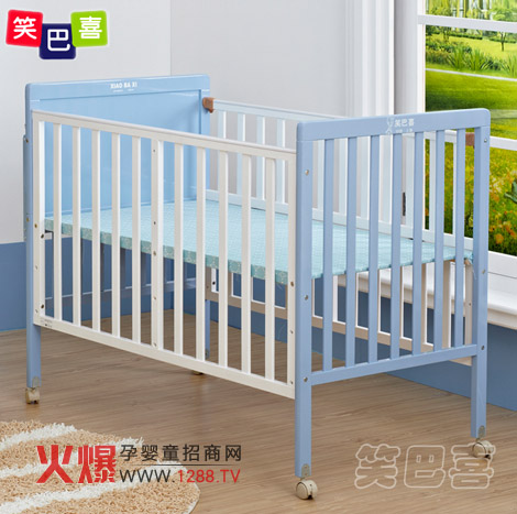 笑巴喜童床造型時(shí)尚美觀 結(jié)構(gòu)安全可靠