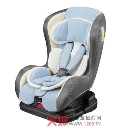感恩安全座椅為寶寶出行護(hù)航
