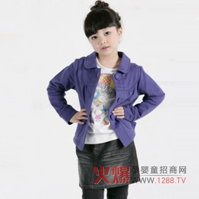娃哈哈女童服裝時(shí)尚可愛