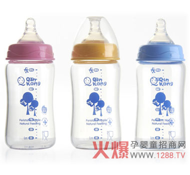 沁康寬口弧形玻璃奶瓶 環(huán)保安全哺喂選擇