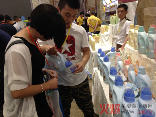 心貝嬰童洗滌火爆網(wǎng)訂貨會(huì)南京站掀起嬰兒健康護(hù)理新熱潮