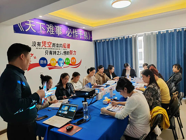 施貝安&葆朗母嬰健康調(diào)理技能大會(huì)圓滿(mǎn)落幕2.jpg
