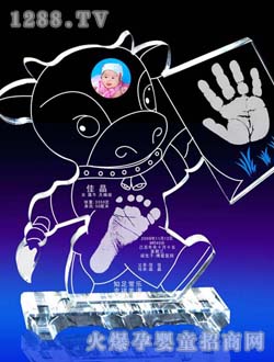 寶添姿手腳印妙筆生輝