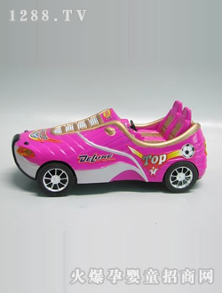 怡新慣性?shī)W運(yùn)足球鞋車