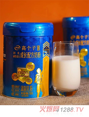伊利高個(gè)子初乳堿性蛋白成長(zhǎng)配方奶粉